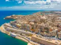 Valletta, Malta, vista aerea: un'idea di cosa fare a Malta esplorando le sue fortificazioni storiche e la cupola della cattedrale.