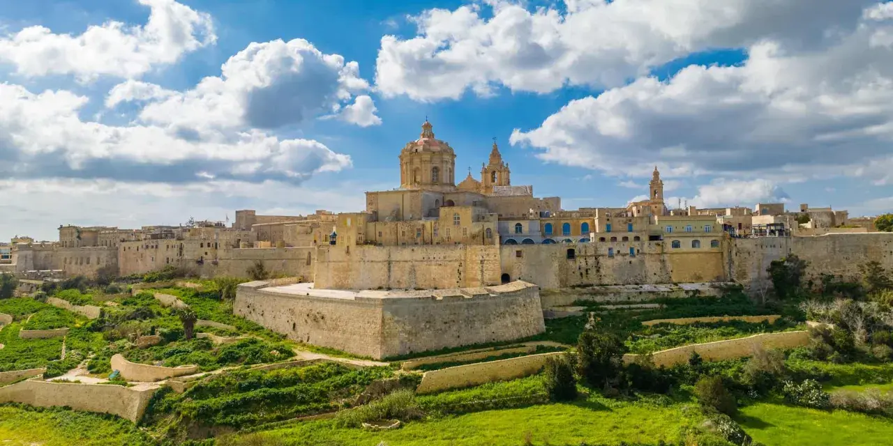 Mdina, la "città del silenzio", con la sua imponente cattedrale, è un must per chi visita Malta in 3 giorni.