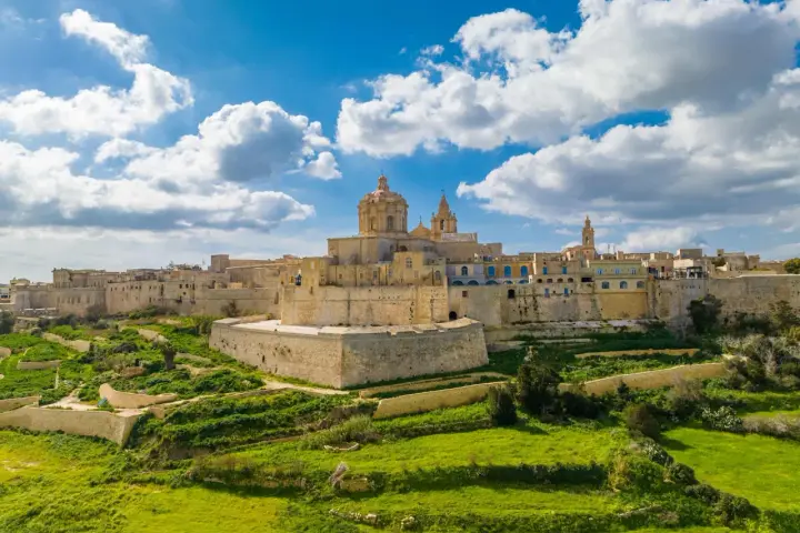 Mdina, la "città del silenzio", con la sua imponente cattedrale, è un must per chi visita Malta in 3 giorni.