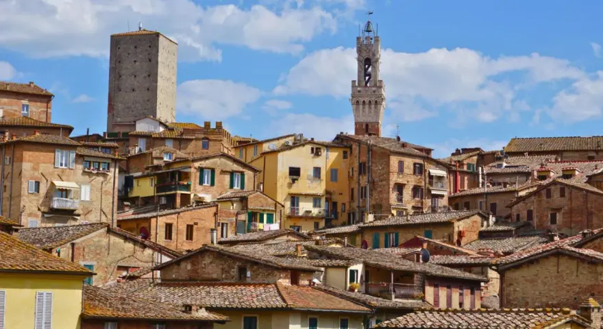 Torri medievali e tetti di Siena, un'anteprima di cosa vedere a Siena e dintorni in 3 giorni.